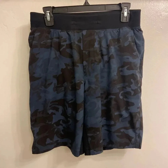 Lululemon T.H.E Short Incognito Camo Blue Size Medium - Picture 4 of 7